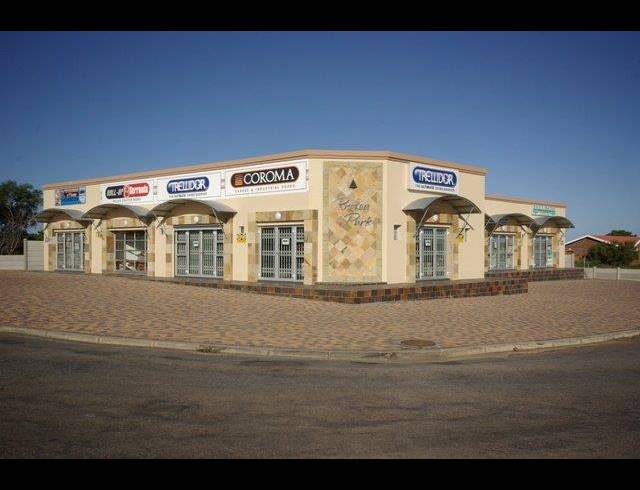 83M² OFFICE FOR SALE IN JEFFREYS BAY CENTRAL